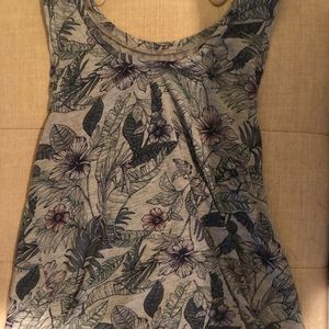 American Eagle flowy tank top